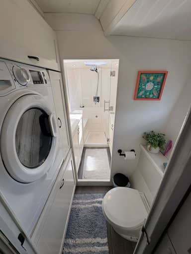 Interior photo 67 of 83
