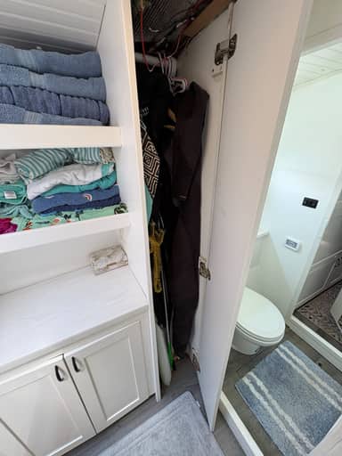 Interior photo 74 of 83