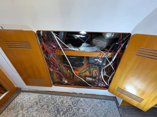 Interior photo 16 of 83