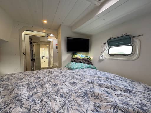 Interior photo 22 of 83